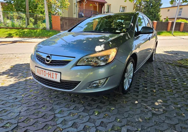 opel Opel Astra cena 25900 przebieg: 222000, rok produkcji 2012 z Zakroczym